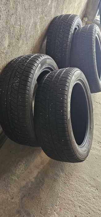 Зимни гуми 225/55/18 за СУВ