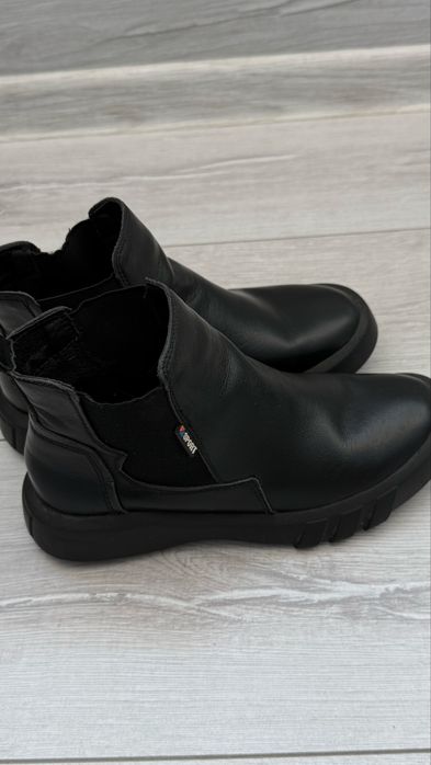 Продам обувь , кожаные