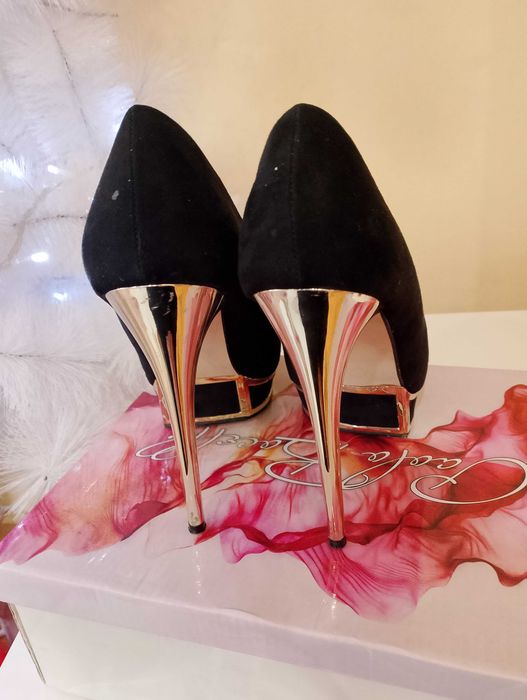 Официални обувки