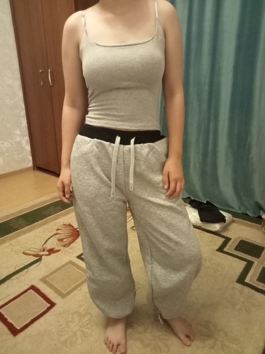 Модный, стильные одежды.