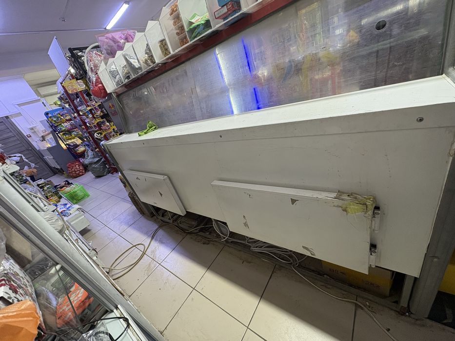 Витринный холодильник