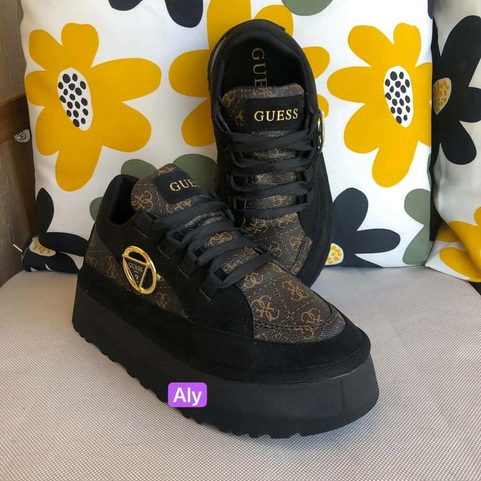 Încălțăminte de damă Guess