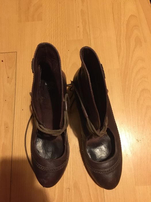 Обувки на Camper