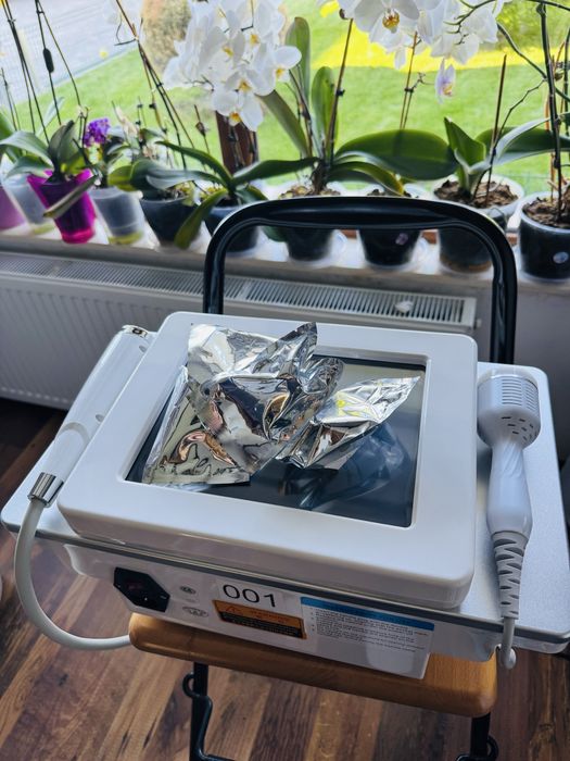 Aparat 2in1 Golden Microneedling RF Lifting Pinxel M+ Ciocan Rece