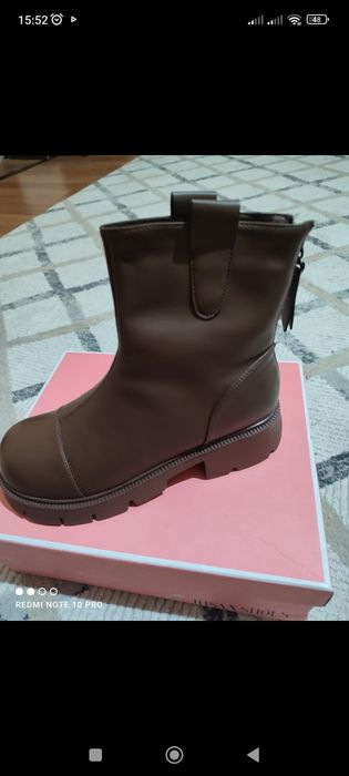 Женские одежды,сапоги