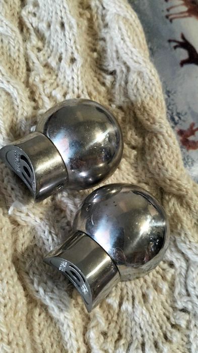 Продавам иноксови свръзки за парапети