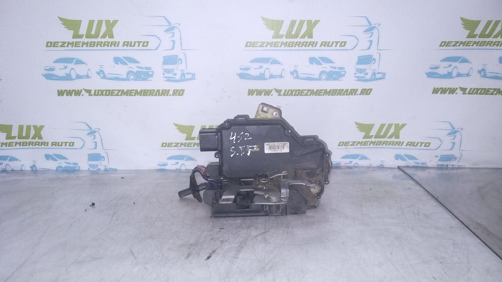 Broasca stanga fata 3b1837015ap Volkswagen Passat B5.5 (facelift) (2000 - 2005)