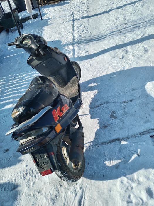Vând sau schimb scuter kymco zx 50 defect