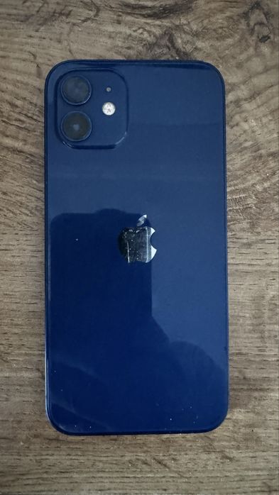 Продам айфон 12