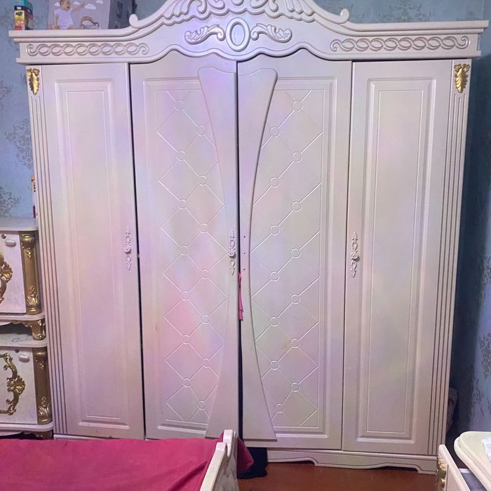 Мебель б/у производство Китай