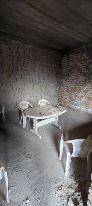 Свой дом не агенство!!! 3-х этажный дом в центре города,отличное место