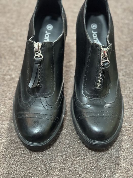 Продам ботильоны в хорошем состоянии