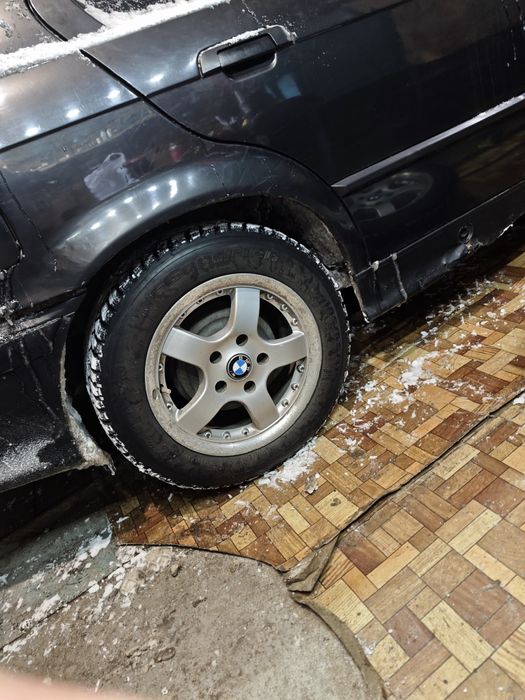 Продам машину БМВ е36