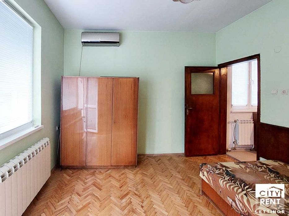 Дава се под наем Многостаен апартамент в Велико Търново, Център - 150 кв.м за 360 € - Снимка #1