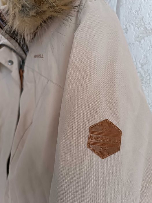 Продам куртку женскую