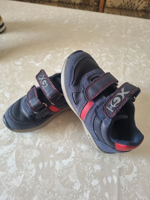 Adidasi baieti marimea 25-26