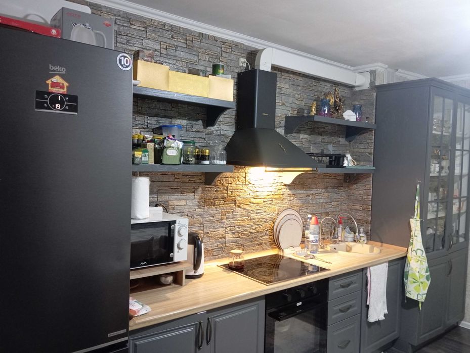 Продам 3-х комнатную на КШТ