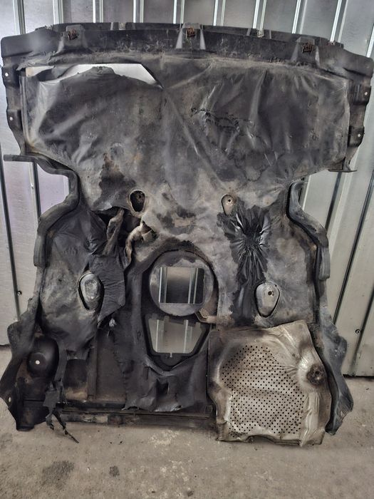 Scut motor Original BMW E81 E82 E87 pentru bara M