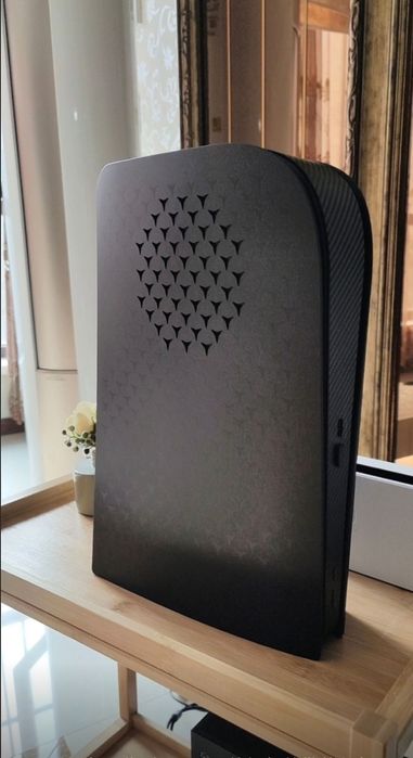 Продам черные панели на PS5 без CD