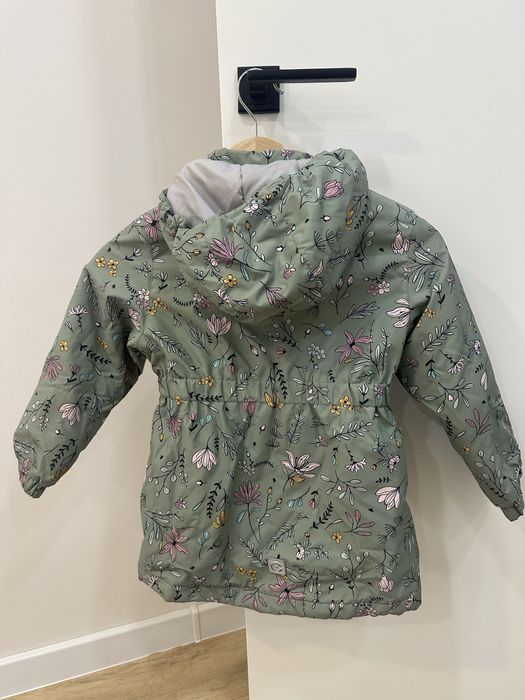 Куртка осення на девочку