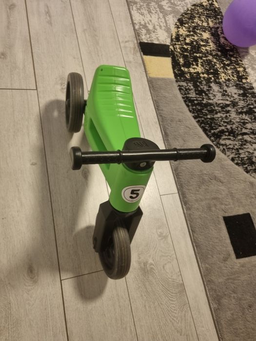 Set de 2 biciclete, o trotineta  si carucior pentru copii