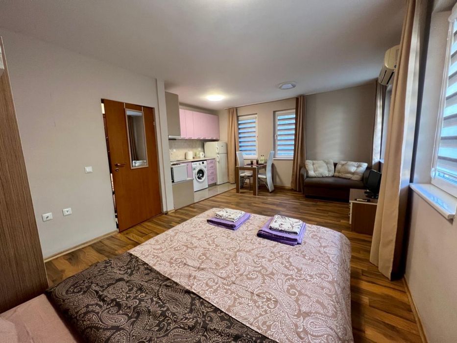 Дава се под наем Тристаен апартамент в Бургас, Лазур - 1111551 кв.м за 300 € - Снимка #5