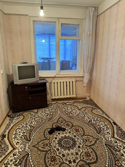 Zarafshon shahar 3 mikrorayon 13 uyda 2 xonali uy sotiladi