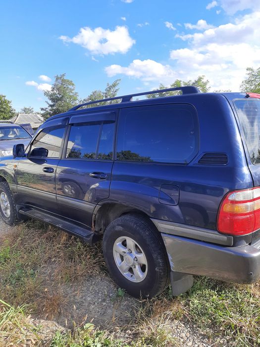 Dezmembrez 2 toyota landcruiser J 100