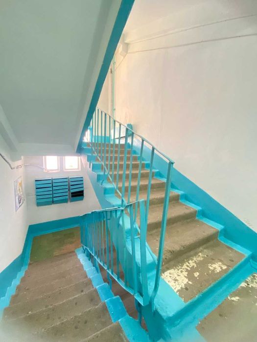 Продам 2х комнатную в 9 мкр