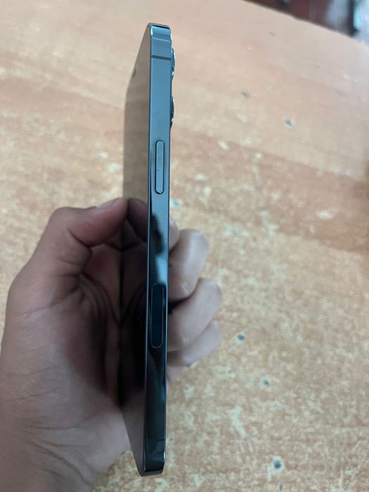 iphone 12 p.m торг уместен