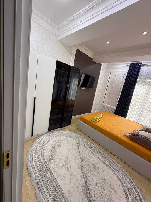 Срочно продается своя 2х-комнатная квартира  Яккасарой сити молл