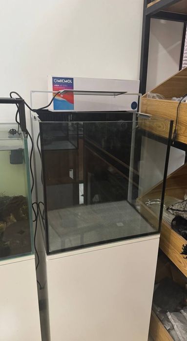 Buyurtma asosida òlchamizga mos akvariumlar yasaymiz