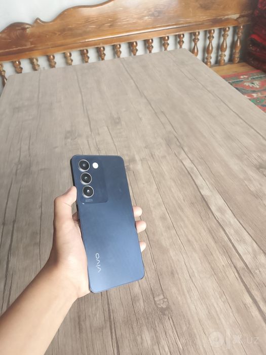 Телефон vivo y100 с гарантием