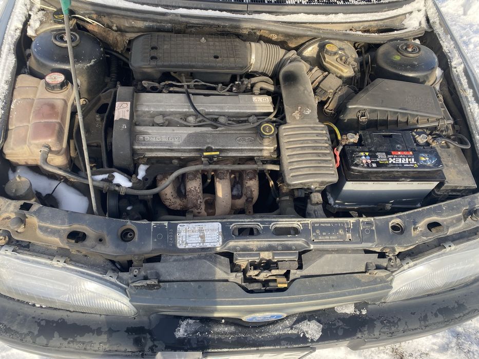 Продам форд Мондео 1 . 1993год