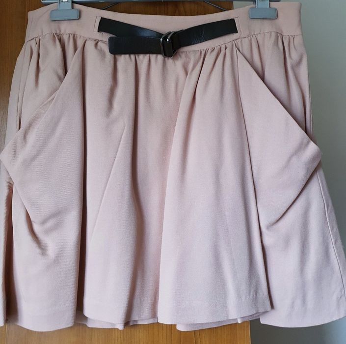 Fusta pull & bear roz pudrat