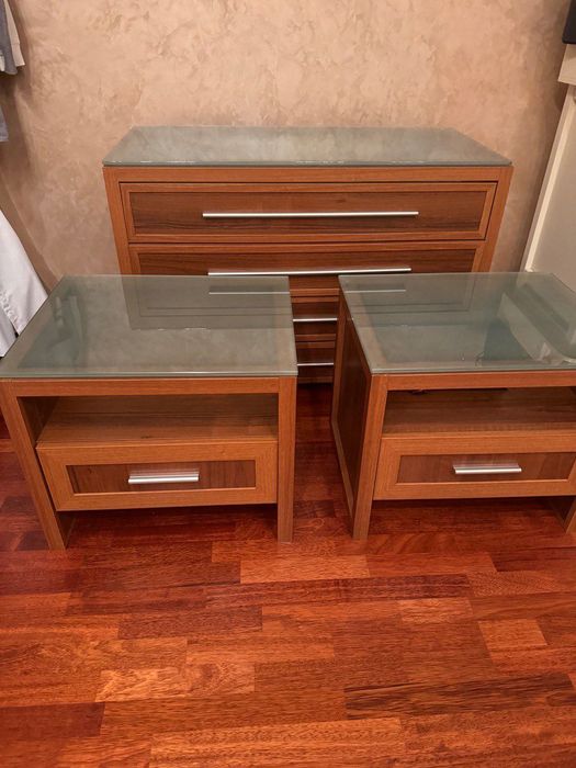 Комод для спальни и две тумбы