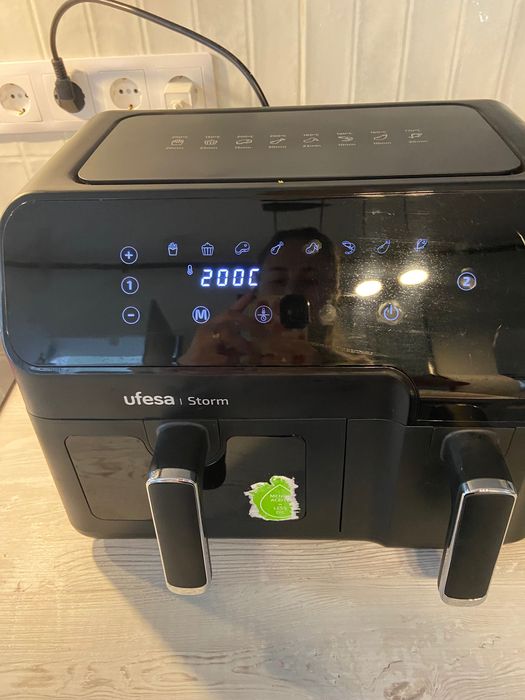 Airfryer Ufesa Storm 9 L cu 2 compartimente – stare foarte bună
