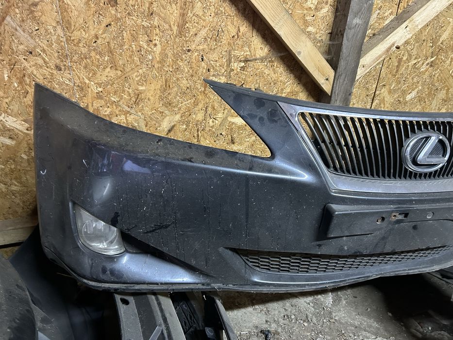 Bara fata Lexus IS 220