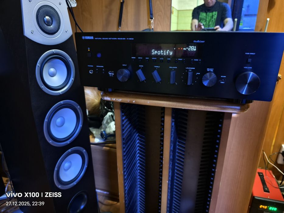 Сетевой стерео усилитель Yamaha RN-602