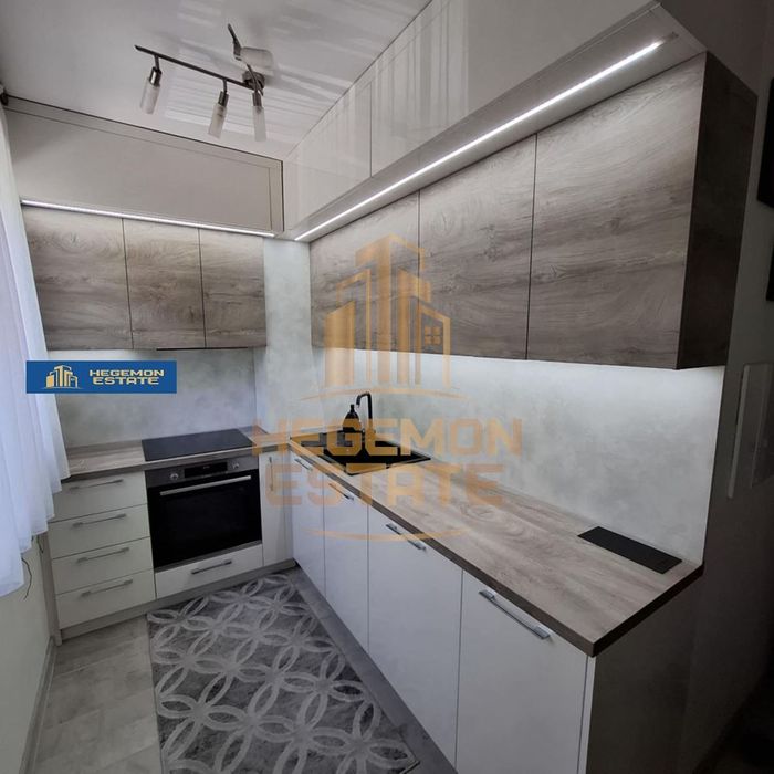 Продава се Тристаен апартамент в Варна, Възраждане 1 - 71 кв.м за 2423 €/кв.м - Снимка #7