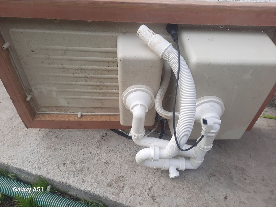 Кухненска мивка с батерия