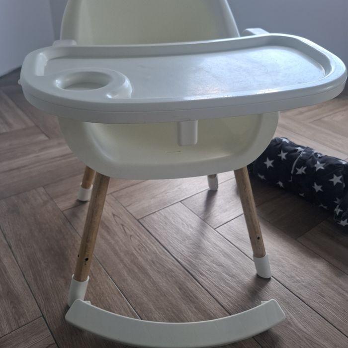 Scaun de masa bebe