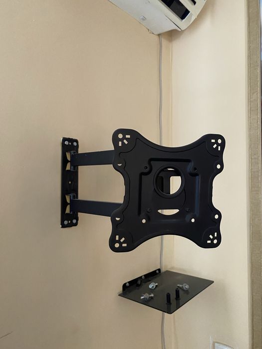 Продам телевизор SAMSUNG и кронштейн