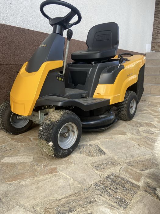 Vand tractor pentru tuns iarba
