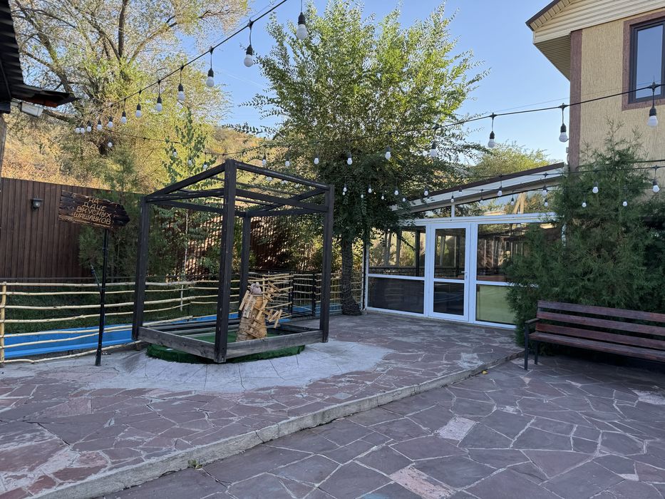 Коттедж ( дом ) с бассейном