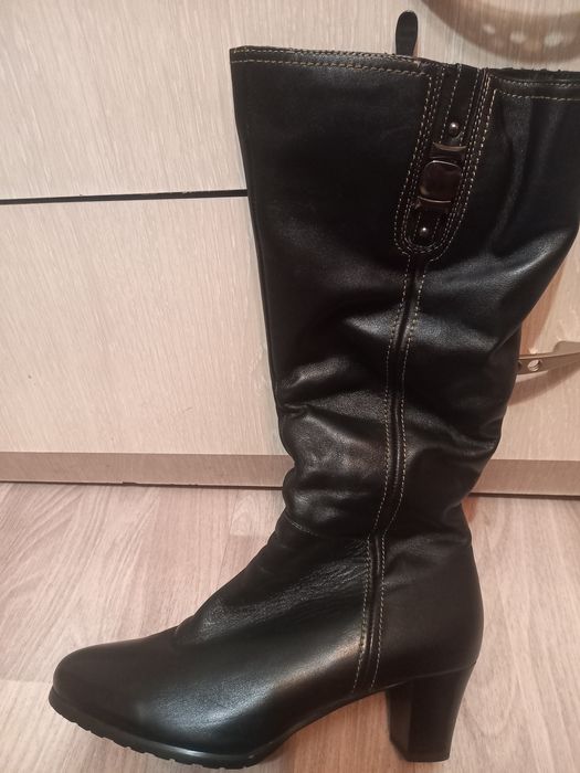 Продам новые сапоги