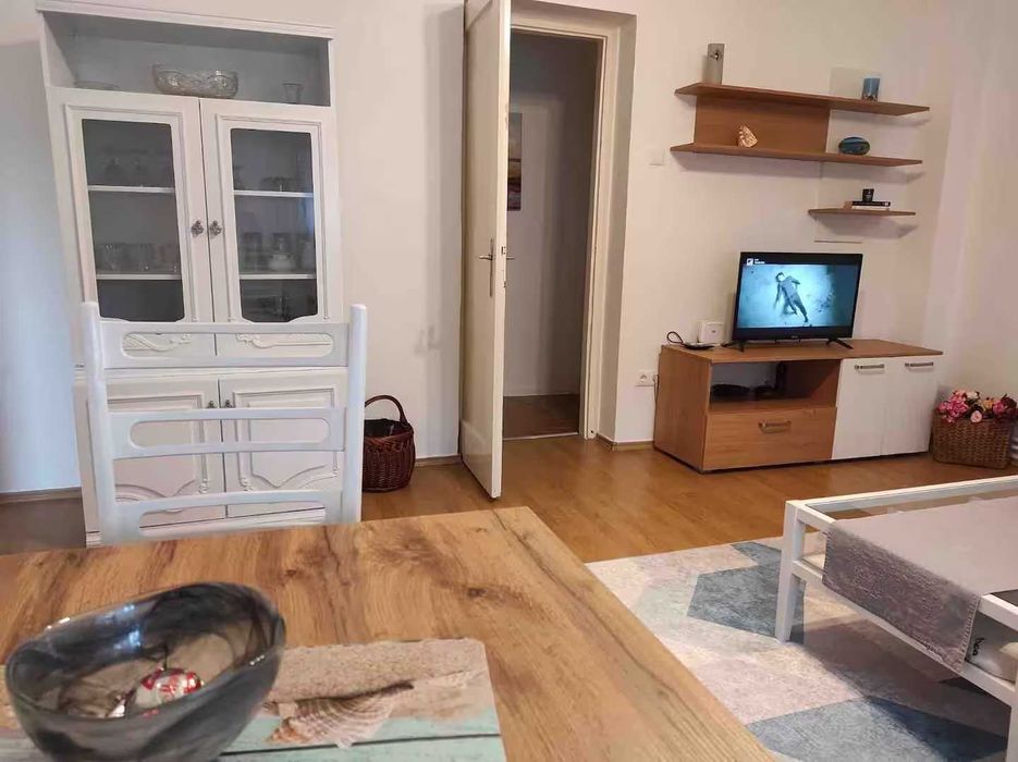 Дава се под наем Двустаен апартамент в София, Света Троица - 67 кв.м за 549 € - Снимка #1