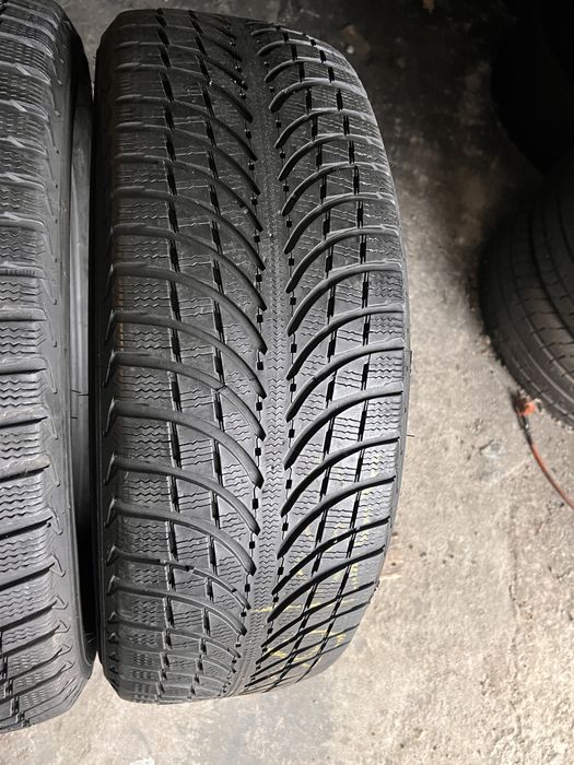 2 anvelope iarna 235/60/18 , Michelin !