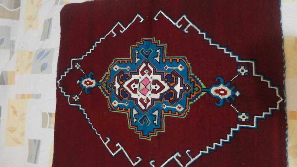 Черги битови-2 броя, куфор (пано) за стена-2 броя - по 25 лв./бр.