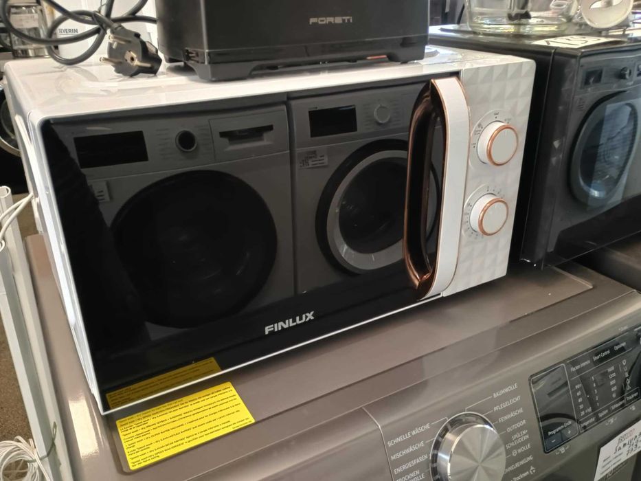 Чисто нова Микровълнова фурна Finlux 20 литра 700 W 2 години гаранция